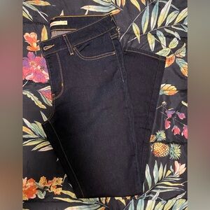 EUC Levi Dark Blue 29 Jeans